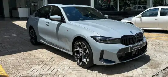 BMW-330e-2025