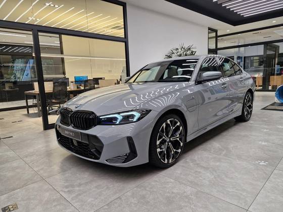 BMW 330e 2.0 16V TURBO HÍBRIDO M SPORT AUTOMÁTICO
