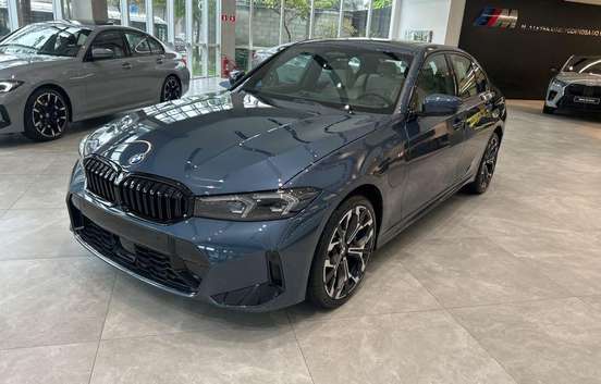 BMW-330e-2025