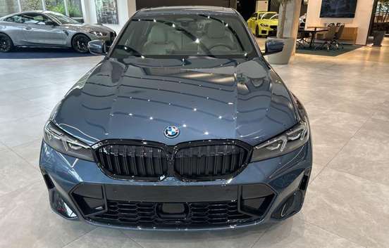 BMW-330e-2025