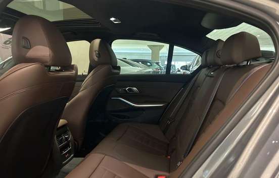 BMW-330e-2026
