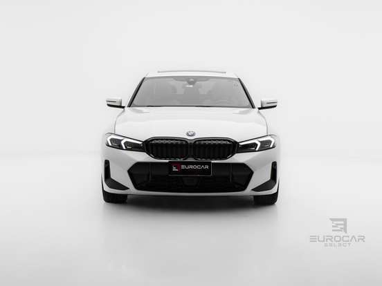BMW-330e-2024