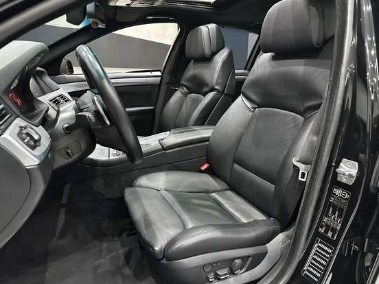 BMW-528i-2013