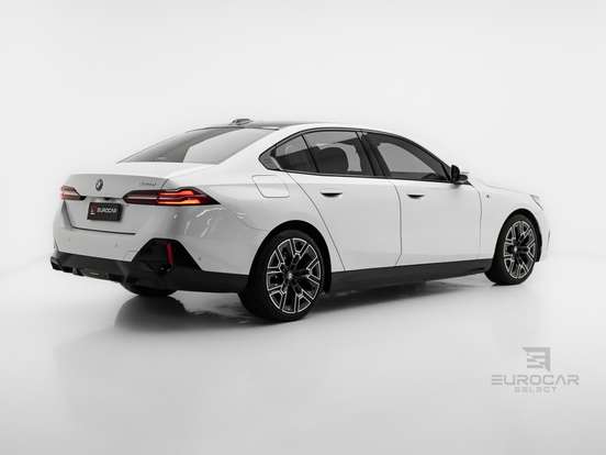 BMW-530e-2.0 TWINPOWER PHEV M SPORT AUTOMÁTICO BMW-530e-2025