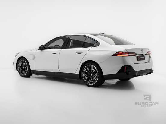 BMW-530e-2025