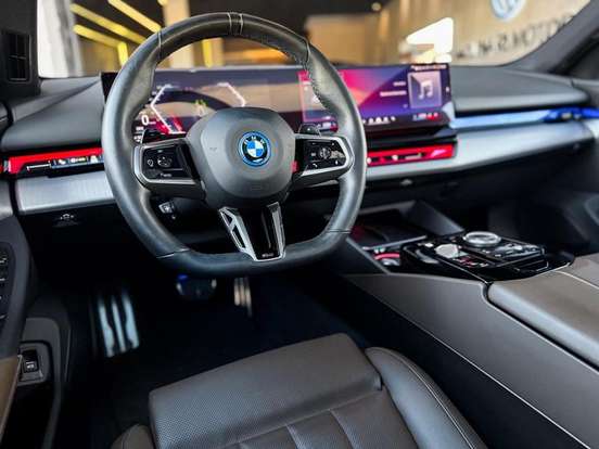 BMW-530e-2.0 TWINPOWER PHEV M SPORT AUTOMÁTICO BMW-530e-2024