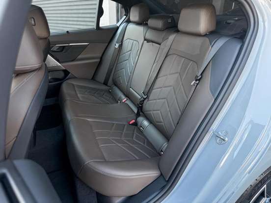 BMW-530e-2024