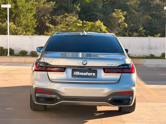 BMW-745Le-2021