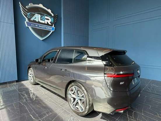 BMW-iX-2023