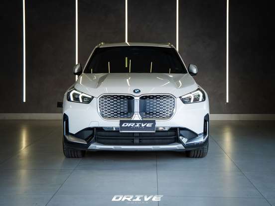 BMW-iX1-ELÉTRICO eDRIVE20 X LINE BMW-iX1-2023