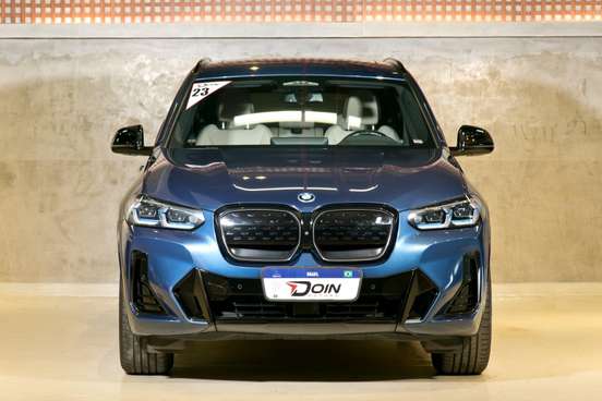 BMW-iX3-2022