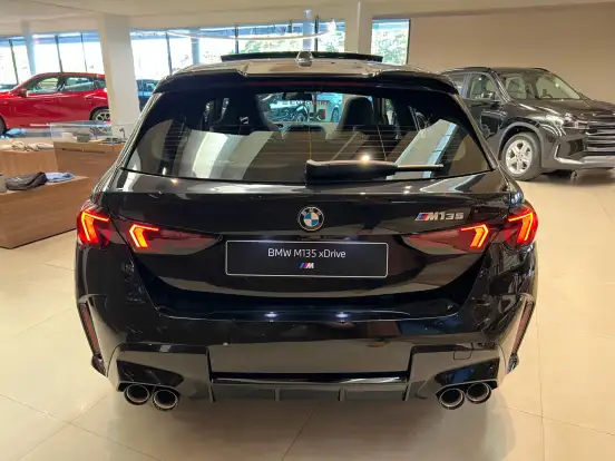 BMW-M 135i-2026