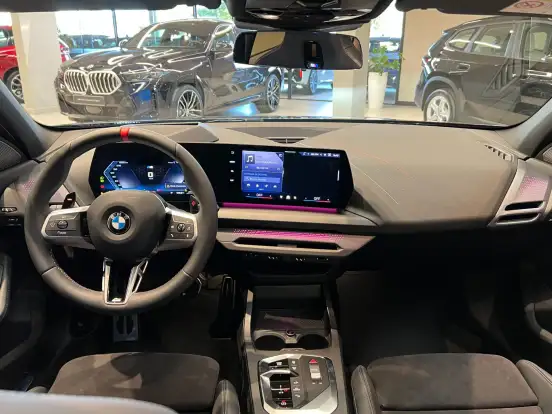 BMW-M 135i-2026