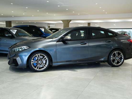 BMW-M 235i-2021
