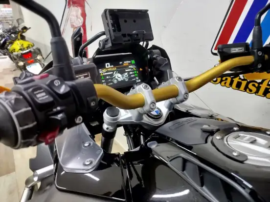 BMW-R 1250 GS ADVENTURE PREMIUM 40 ANOS BMW-R 1250 GS ADVENTURE PREMIUM 40 ANOS-2022