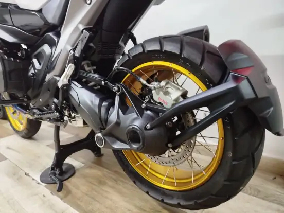 BMW-R 1300 GS PLUS BMW-R 1300 GS PLUS-2024