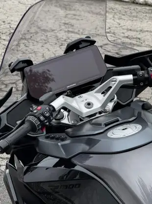 BMW-R 1300 RT TRIPLE BLACK-2025