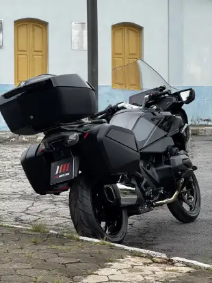 BMW-R 1300 RT TRIPLE BLACK-2025