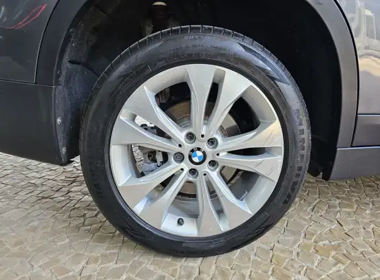 BMW-X1-2016