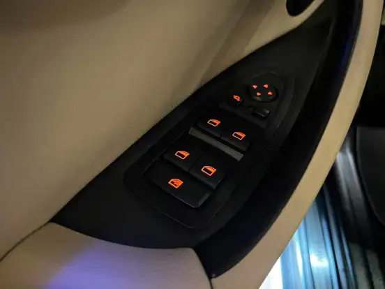 BMW-X1-2.0 16V TURBO ACTIVEFLEX SDRIVE20I X-LINE 4P AUTOMÁTICO BMW-X1-2021