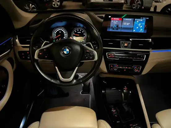BMW-X1-2021