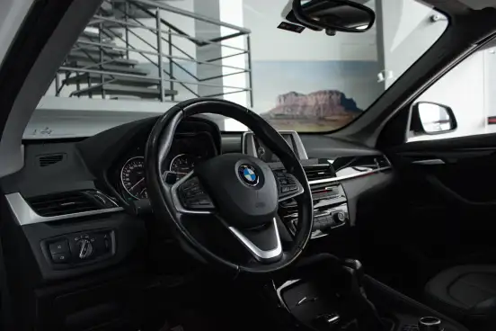 BMW-X1-2.0 16V TURBO ACTIVEFLEX SDRIVE20I X-LINE 4P AUTOMÁTICO BMW-X1-2016