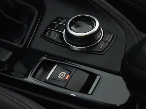 BMW-X1-2.0 16V TURBO ACTIVEFLEX SDRIVE20I X-LINE 4P AUTOMÁTICO BMW-X1-2016