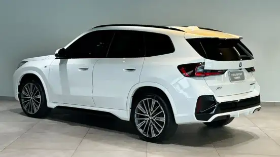 BMW-X1-2024