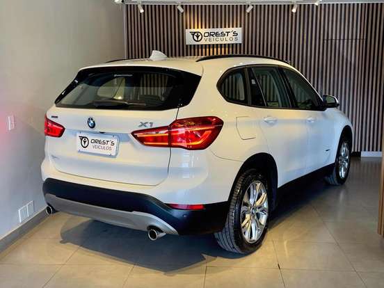 BMW-X1-2.0 16V TURBO ACTIVEFLEX SDRIVE20I X-LINE 4P AUTOMÁTICO BMW-X1-2018