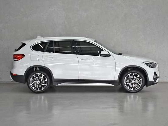 BMW-X1-2021