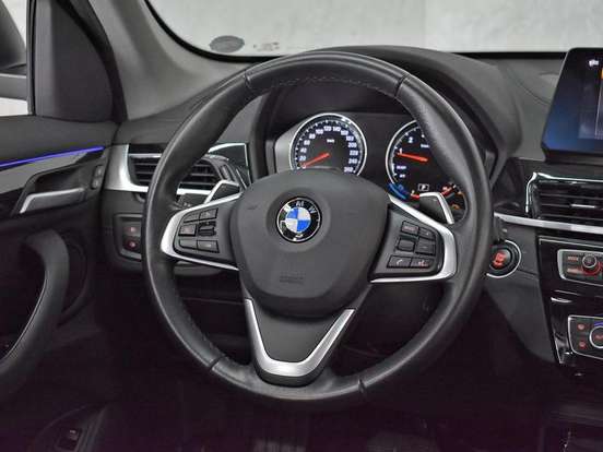 BMW-X1-2021