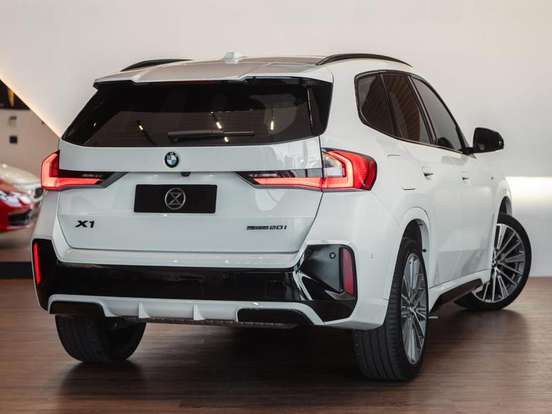 BMW-X1-2.0 16V TURBO GASOLINA SDRIVE20I M SPORT STEPTRONIC BMW-X1-2023
