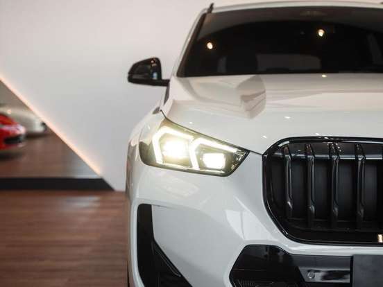 BMW-X1-2023