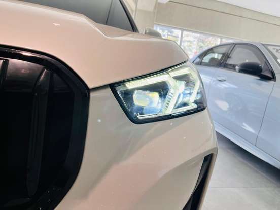 BMW-X1-2022