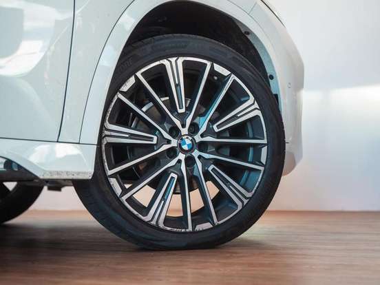 BMW-X1-2.0 16V TURBO GASOLINA SDRIVE20I X-LINE STEPTRONIC BMW-X1-2024