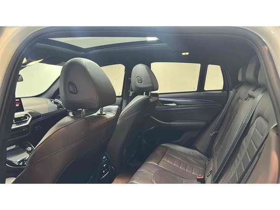 BMW-X4-2022