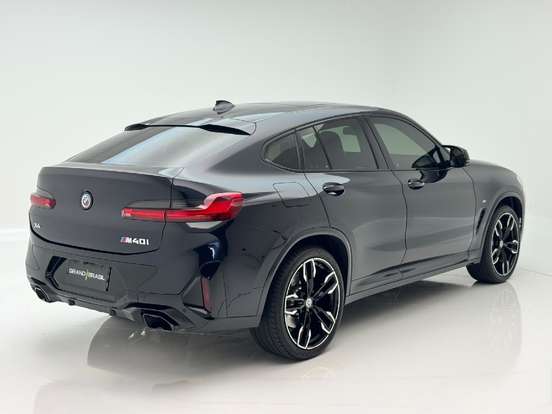 BMW-X4-2022