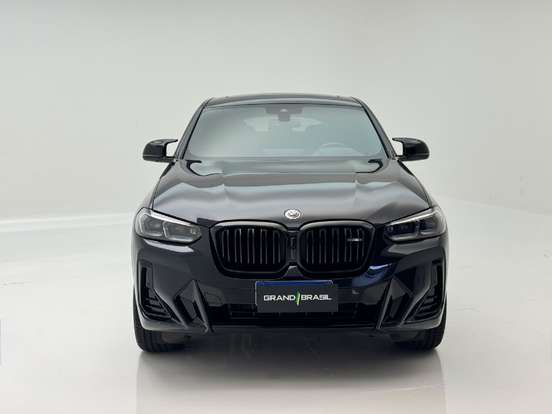 BMW-X4-2022