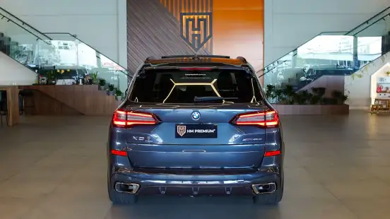 BMW-X5-2021