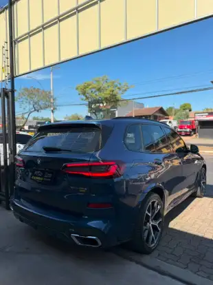 BMW-X5-2021