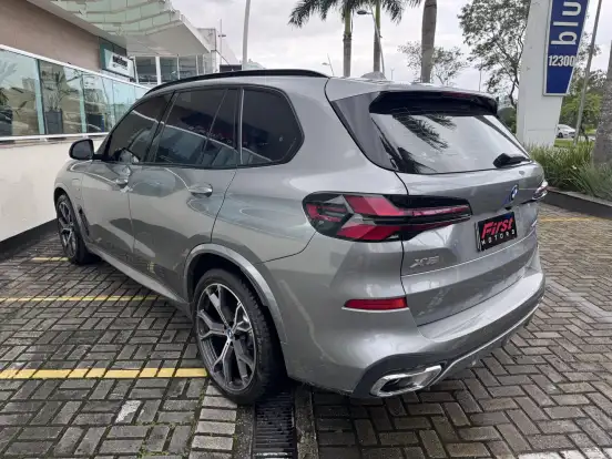 BMW-X5-2024