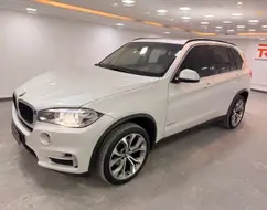 BMW X5 3.0 4X4 30D I6 TURBO DIESEL 4P AUTOMÁTICO BMW X5 3.0 4X4 30D I6 TURBO DIESEL 4P AUTOMÁTICO