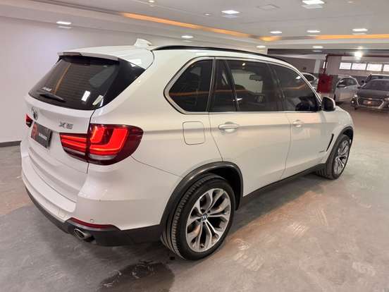 BMW-X5-3.0 4X4 30D I6 TURBO DIESEL 4P AUTOMÁTICO BMW-X5-2017