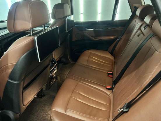 BMW-X5-2018