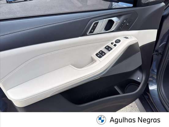 BMW-X5-2020