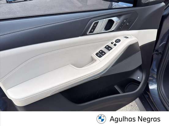 BMW-X5-3.0 I6 TURBO HÍBRIDO XDRIVE45E M SPORT AUTOMÁTICO BMW-X5-2020