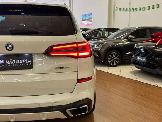 BMW-X5-2020