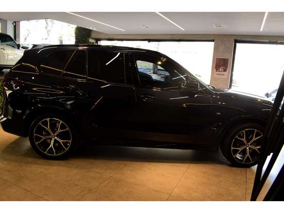 BMW-X5-3.0 I6 TURBO HÍBRIDO XDRIVE50E M SPORT AUTOMÁTICO BMW-X5-2024