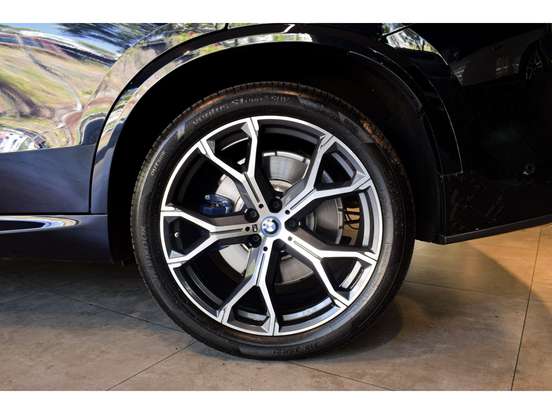 BMW-X5-2024