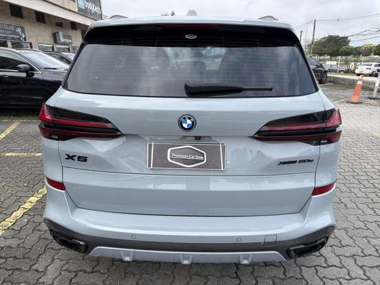BMW-X5-3.0 I6 TURBO HÍBRIDO XDRIVE50E M SPORT AUTOMÁTICO BMW-X5-2023